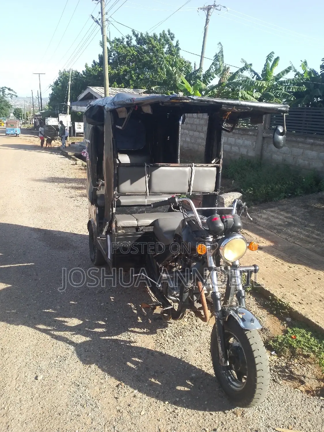 Tricycle 2021 Black