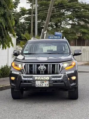 Toyota Land Cruiser Prado 2017 Gray