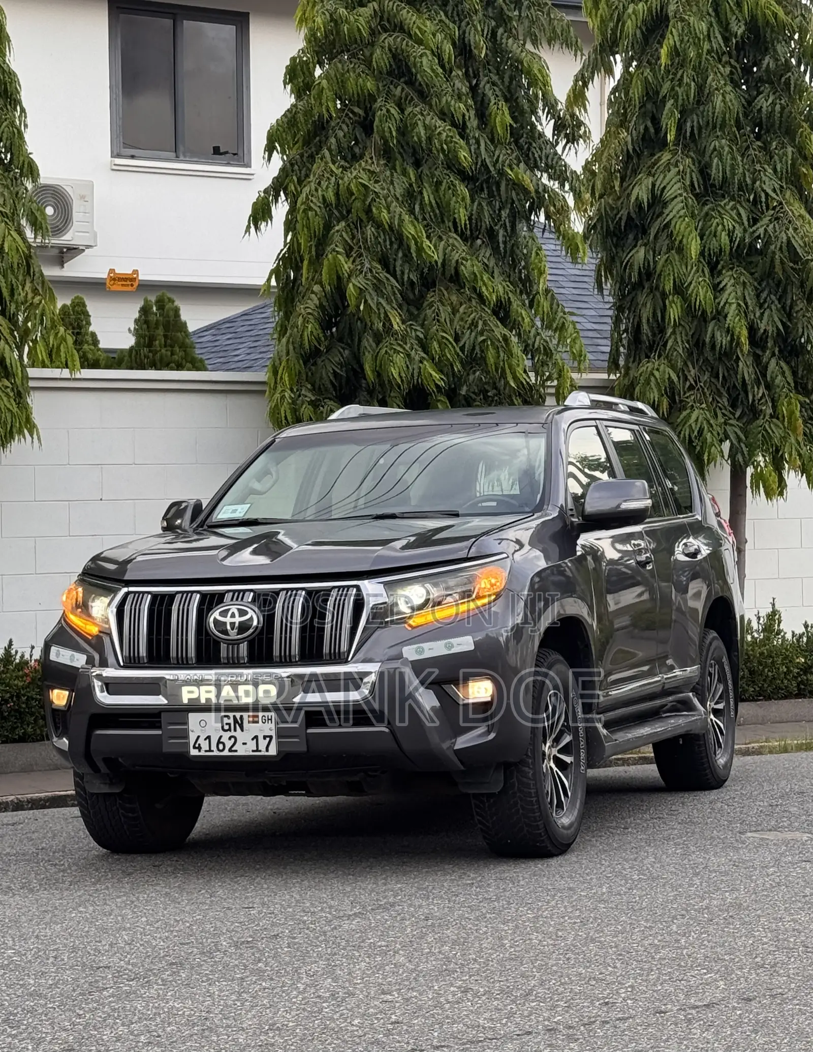 Toyota Land Cruiser Prado 2017 Gray