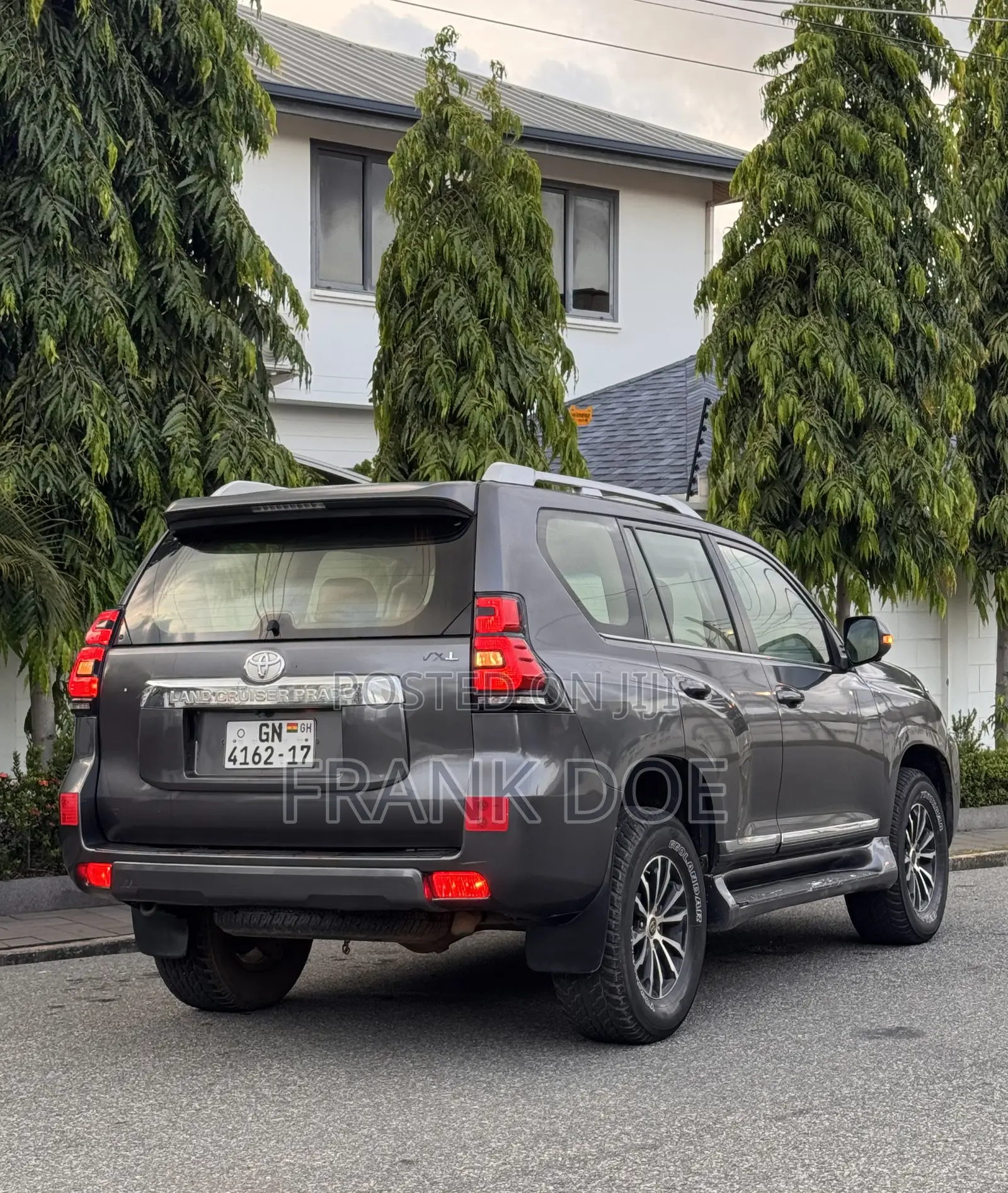 Toyota Land Cruiser Prado 2017 Gray
