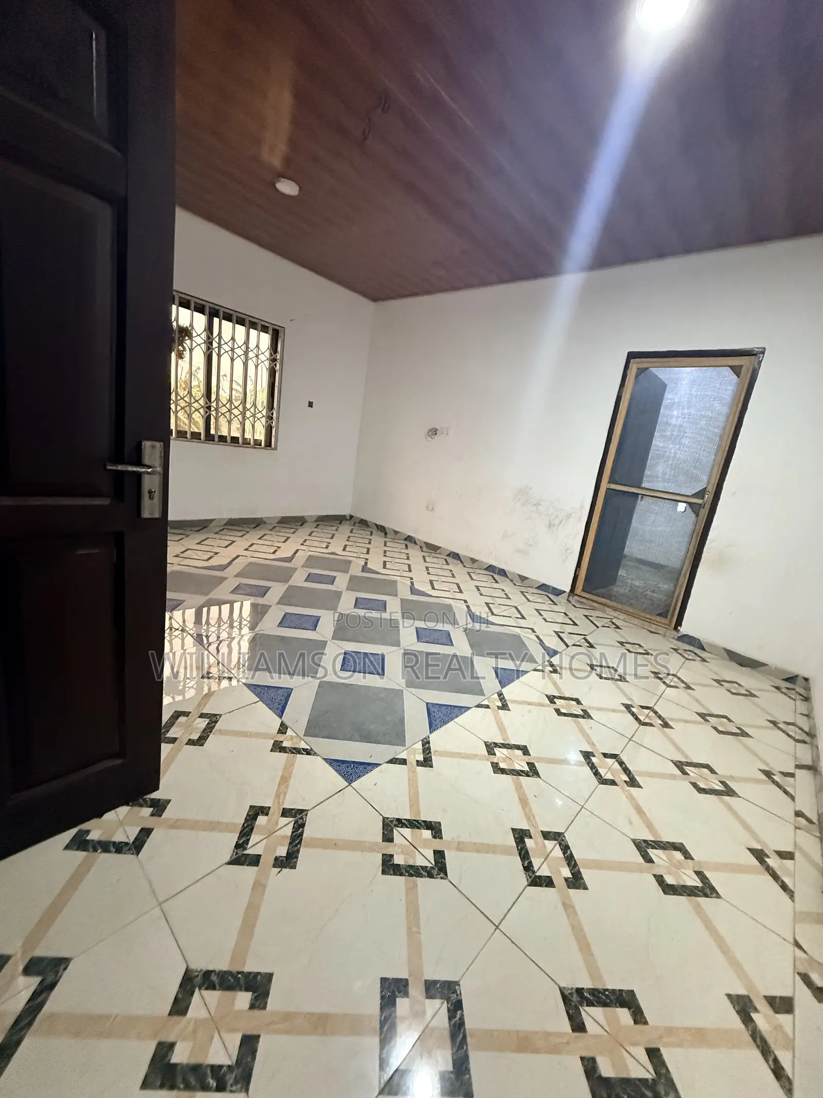 1bdrm Apartment in Community 18 Area, Spintex for rent