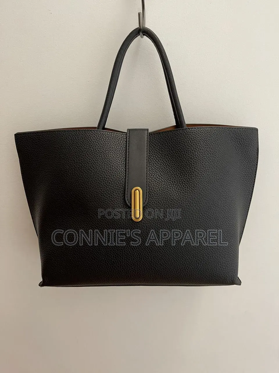 A Must Have Handbags for Ladies