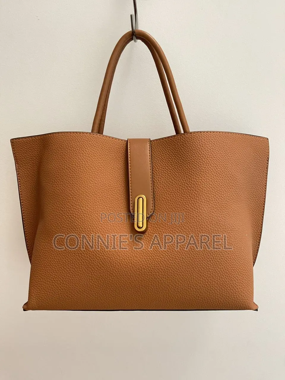 A Must Have Handbags for Ladies