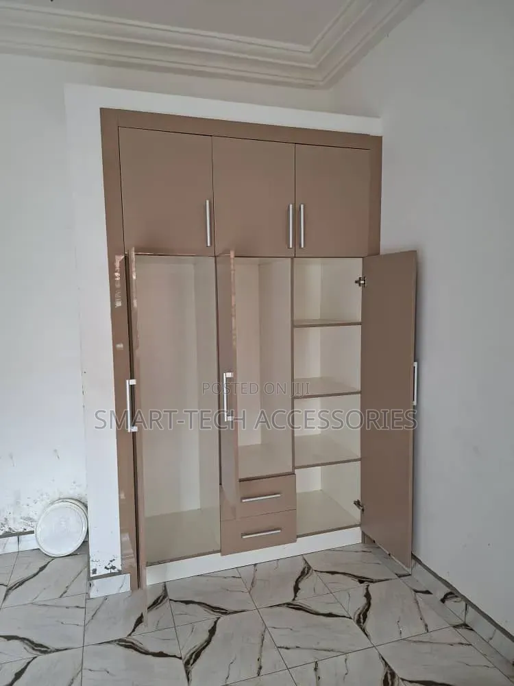Classic Inbuilt Wardrobe