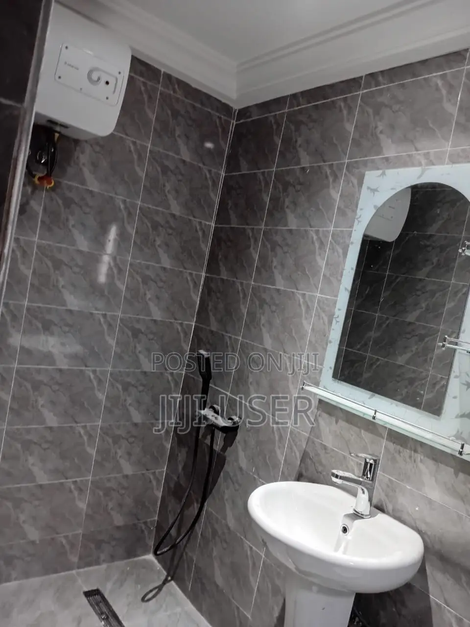 2bdrm Apartment in Ahodwo Daban Hilltop, Kumasi Metropolitan for rent