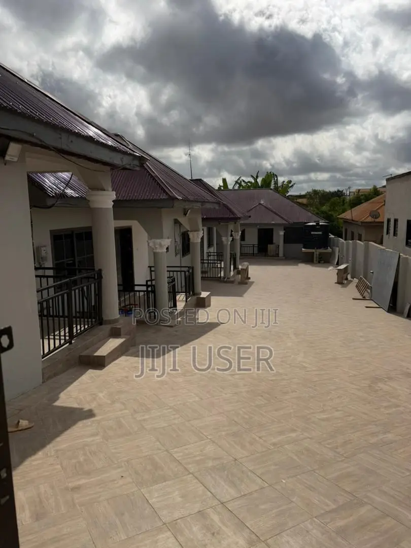 2bdrm Apartment in Ahodwo Daban Hilltop, Kumasi Metropolitan for rent
