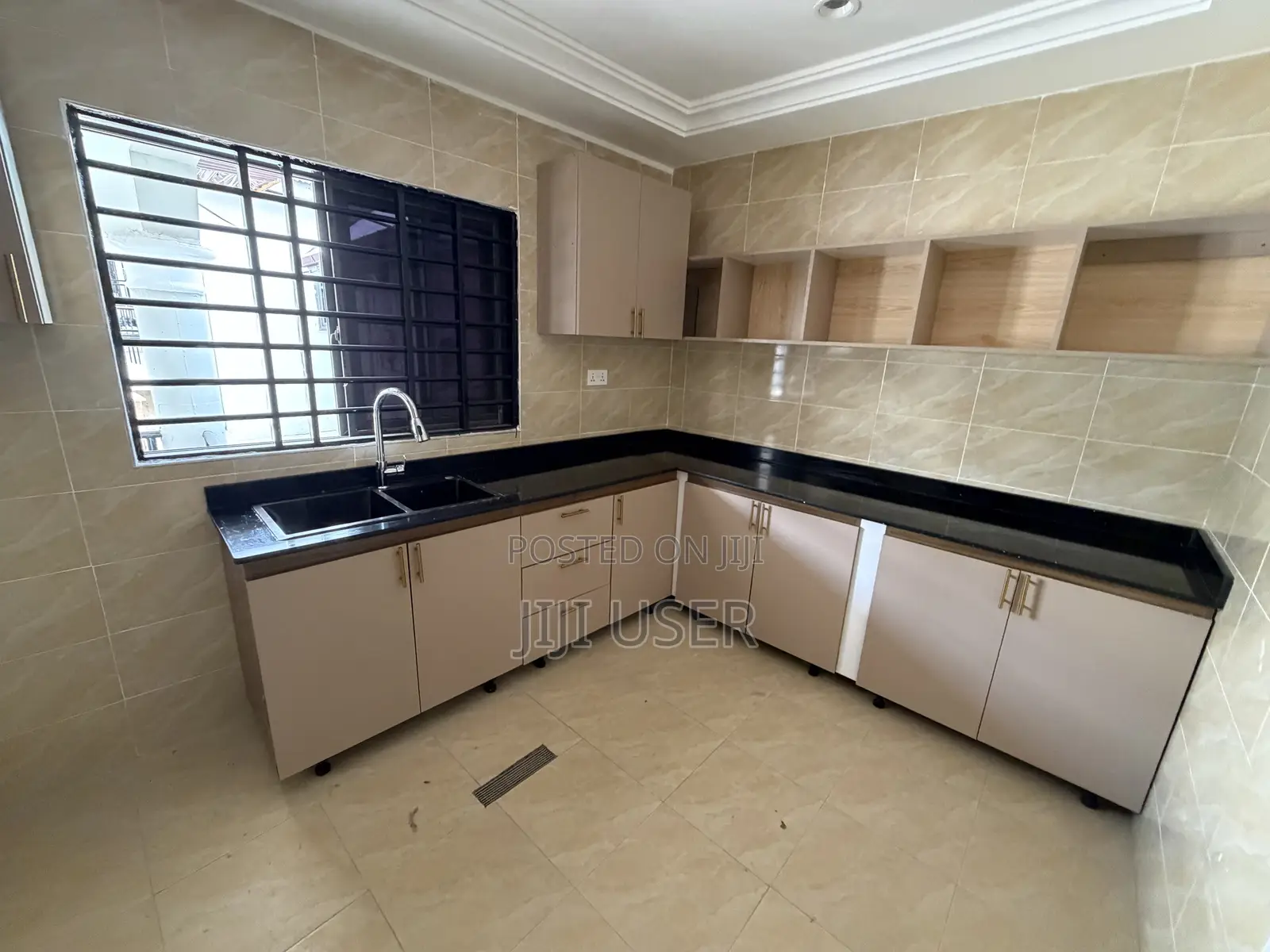 2bdrm Apartment in Ahodwo Daban Hilltop, Kumasi Metropolitan for rent