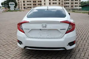Honda Civic Touring Sedan 2019 White