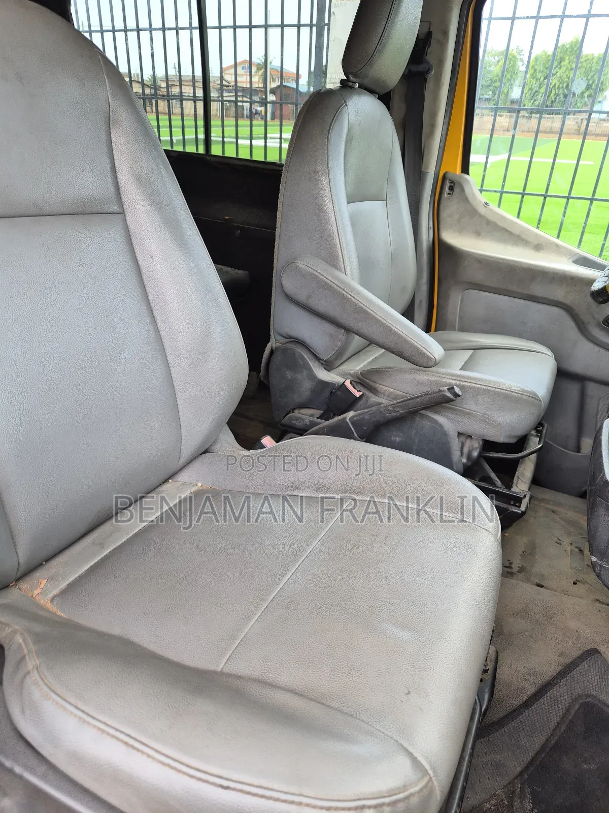 Ford Transit 2015 Yellow