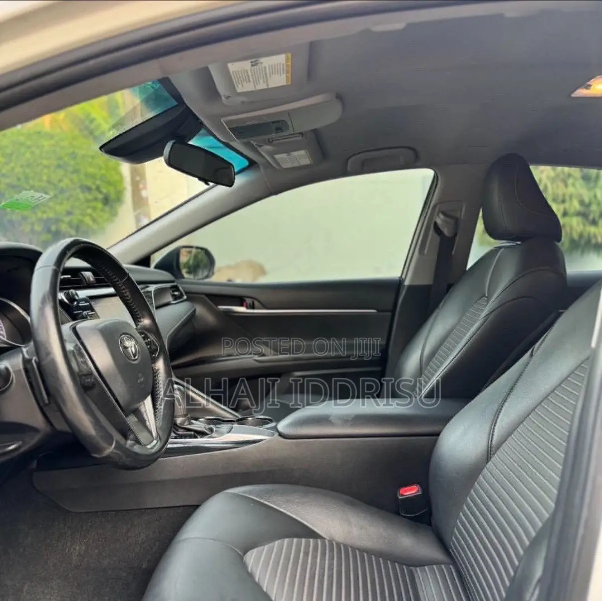 Toyota Camry SE FWD (2.5L 4cyl 8AM) 2018 White