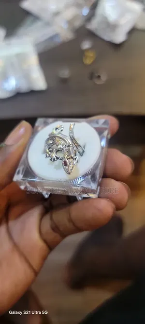 Three-Dimensional Gecko/Lizard Wrap Ring