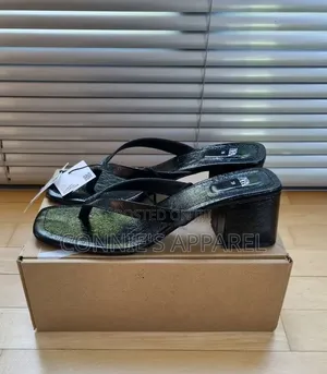 Zara Heeled Thong Sandals With a Square Toe and Chunky Block Heel