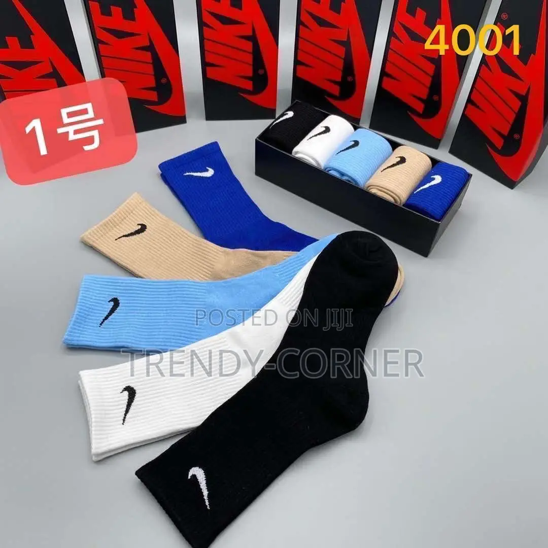 Nike Everyday Cushioned Crew Socks
