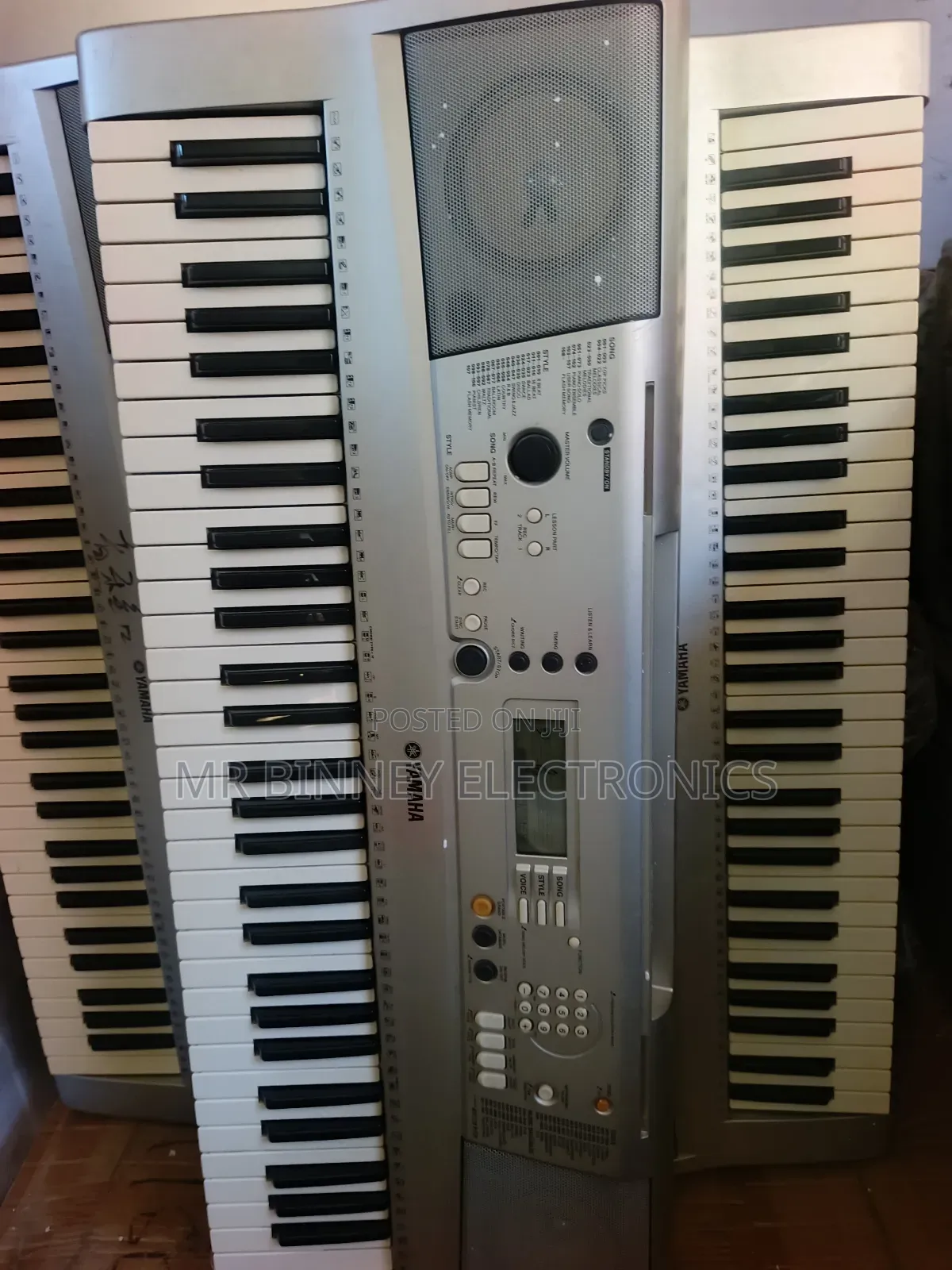 Yamaha PSR E313