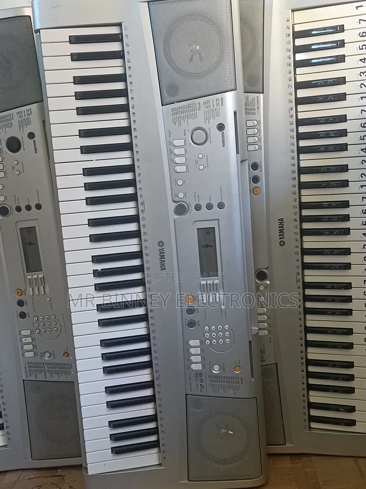 Yamaha PSR E313