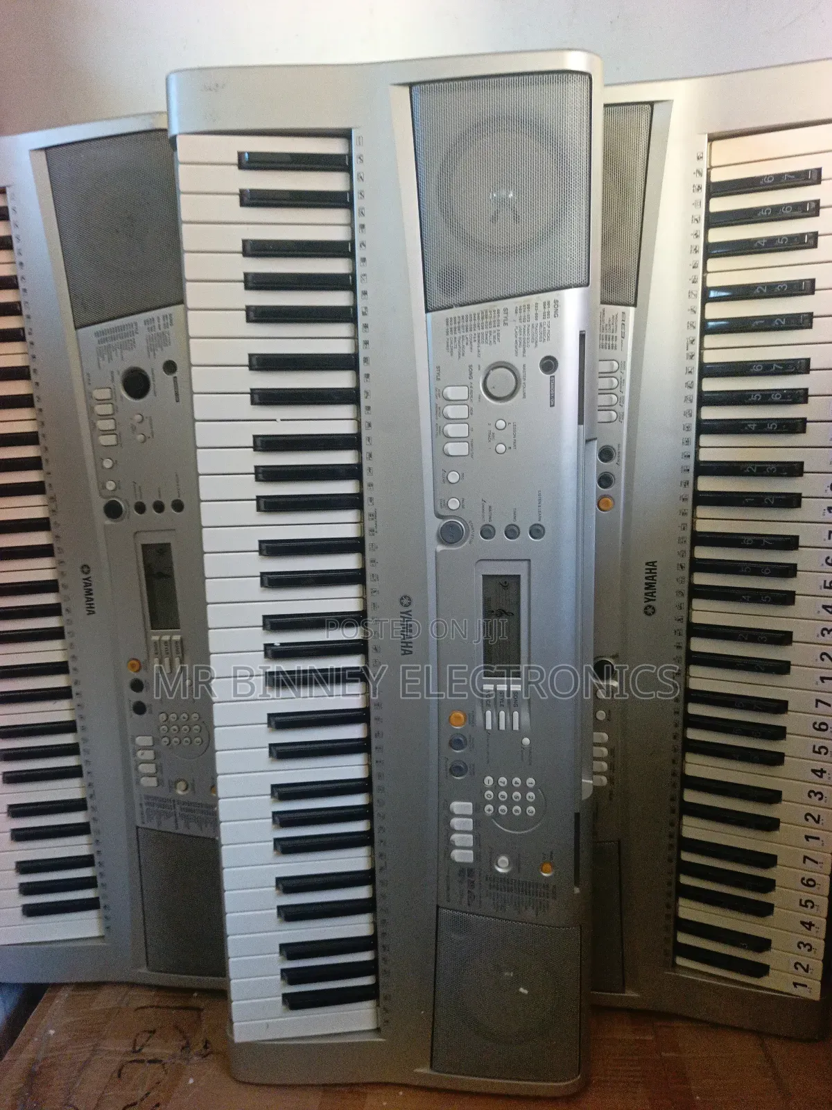 Yamaha PSR E313