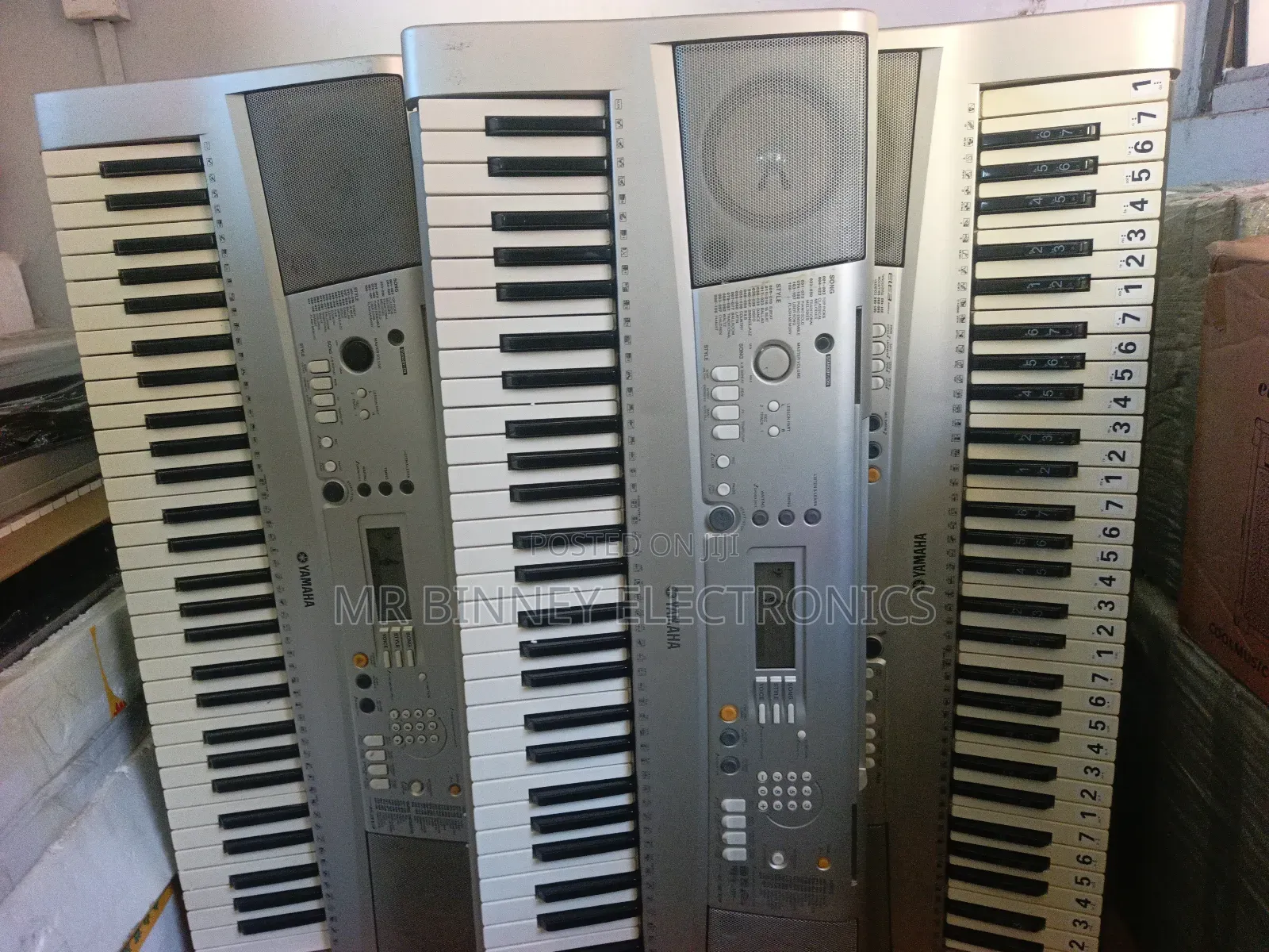 Yamaha PSR E313