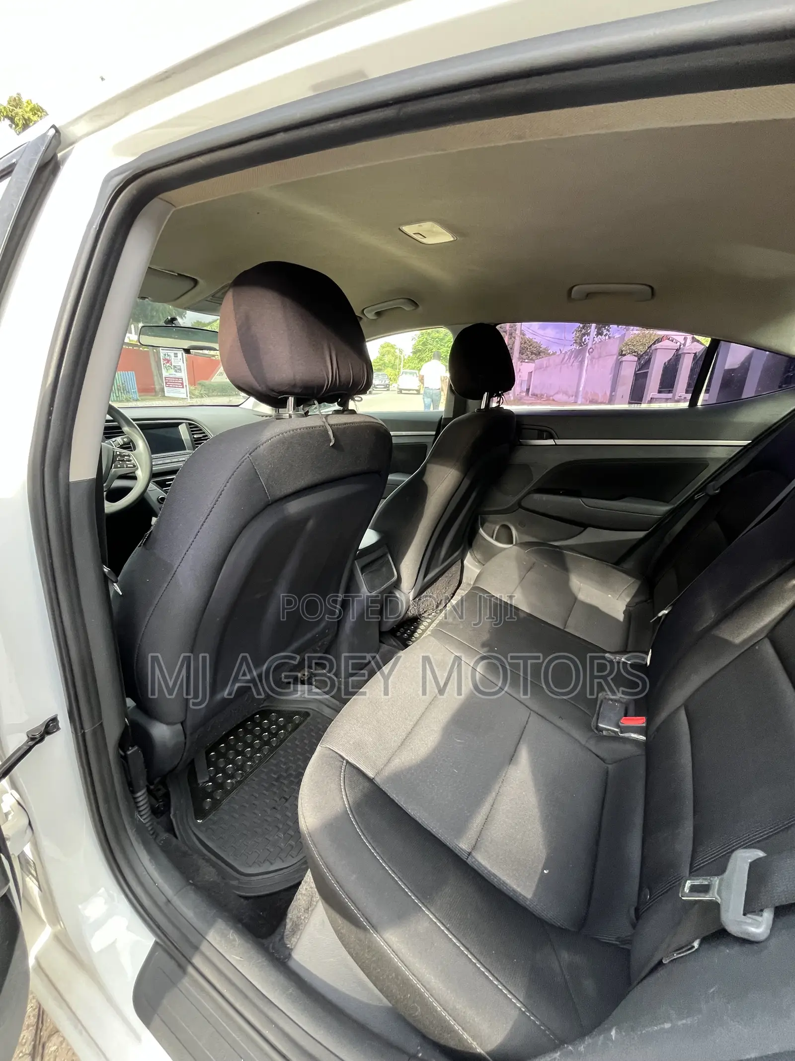 Hyundai Elantra 2018 White