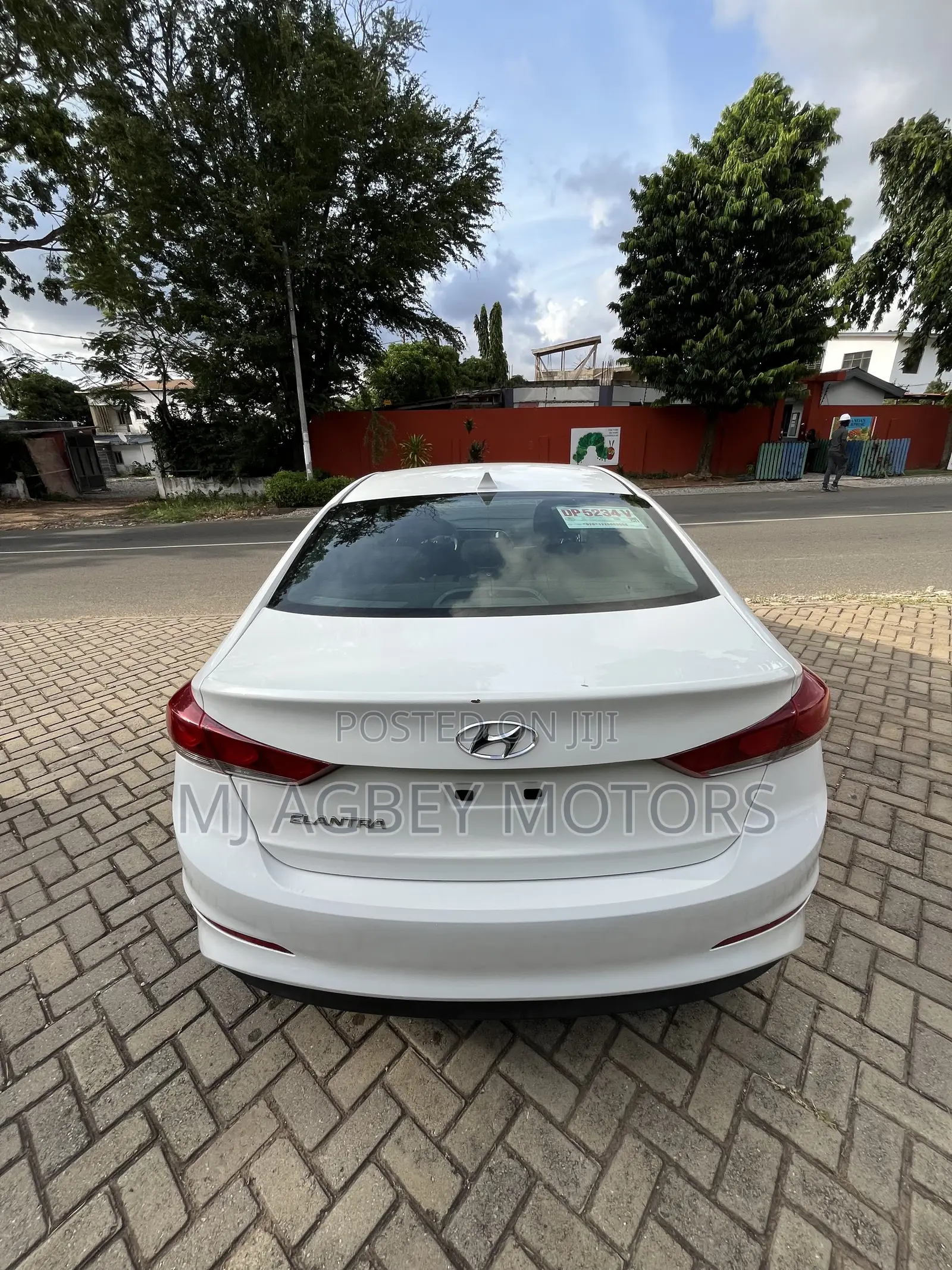 Hyundai Elantra 2018 White
