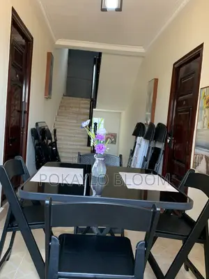 90x90cm Table Set With a Sleek Black Glass Tabletop Folding Chairs