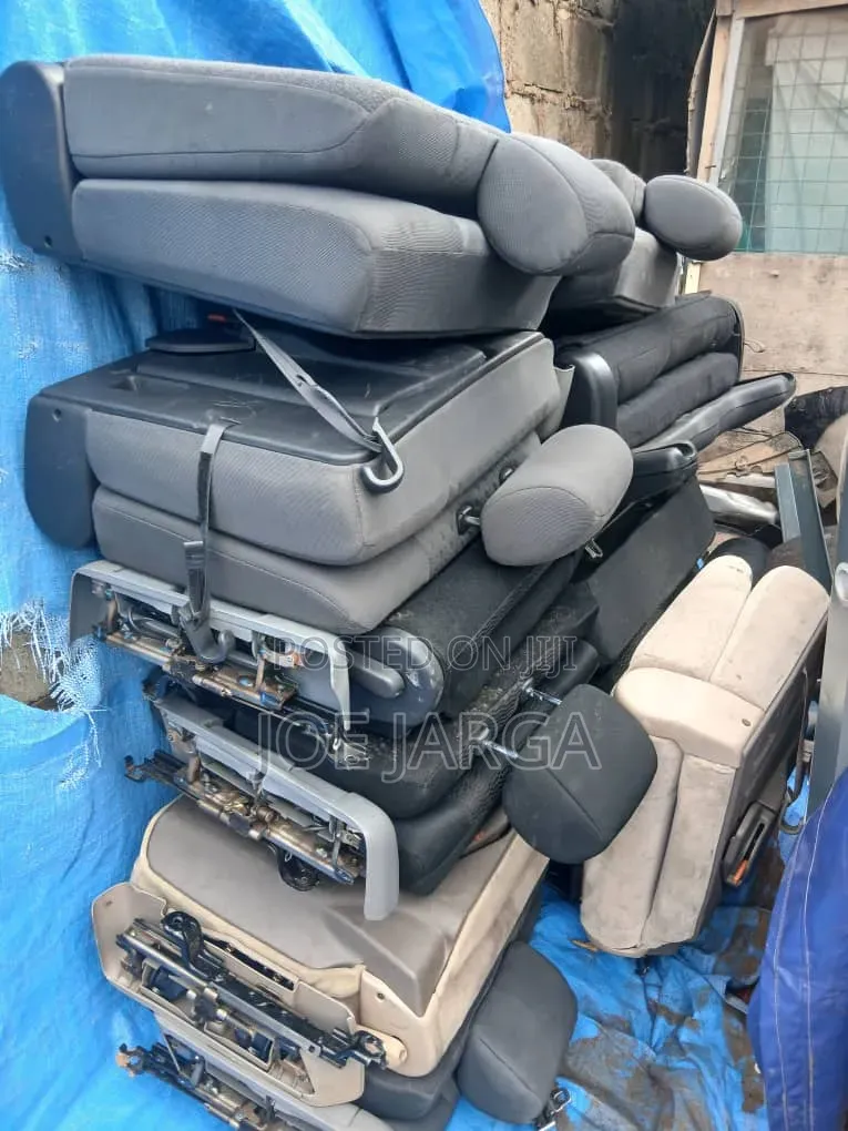Toyota Voxyz Seat