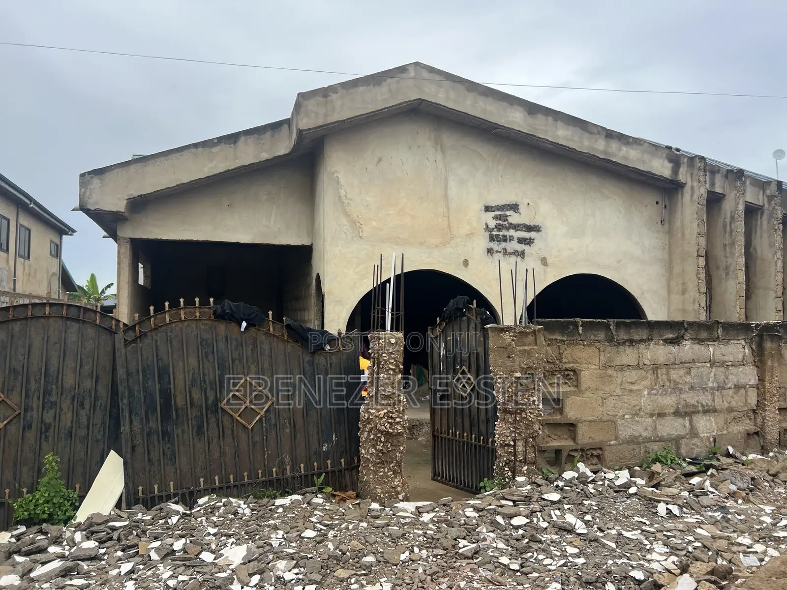 5bdrm House in Old Barrier, West Hills Mall Area for sale