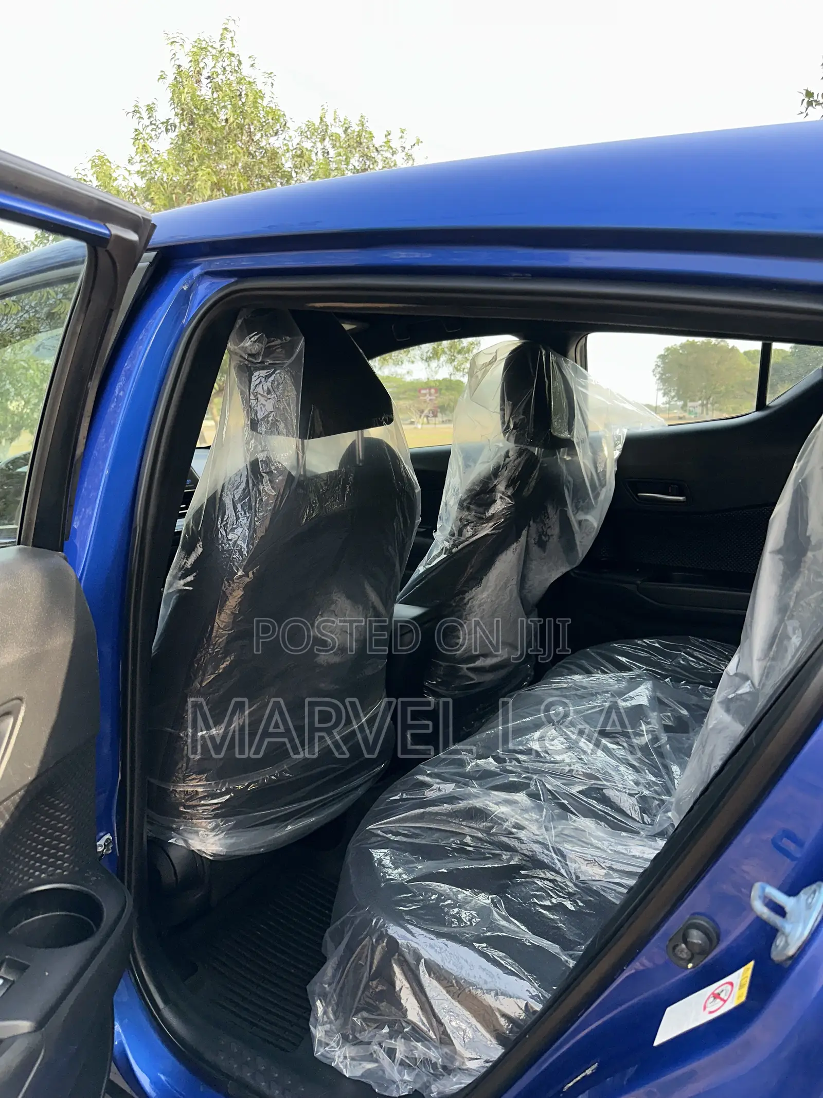 Toyota C-HR XLE Prermium FWD (2.0L 4cyl 2AM) 2018 Blue