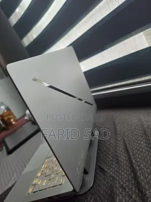 Laptop Asus ROG Zephyrus G14 16GB AMD Ryzen 9 SSD 1T