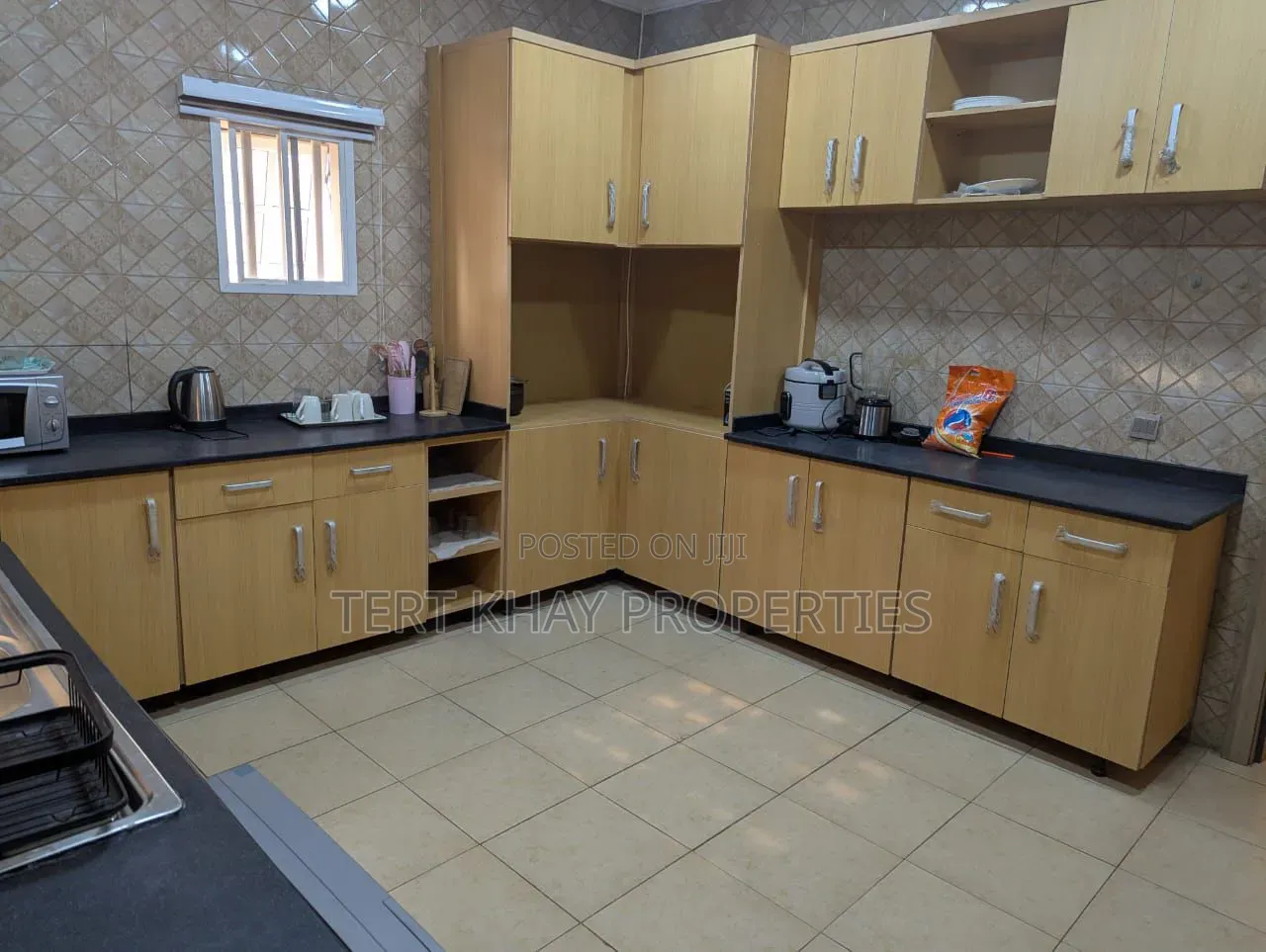 Furnished 3bdrm House in Pillar 2 for sale