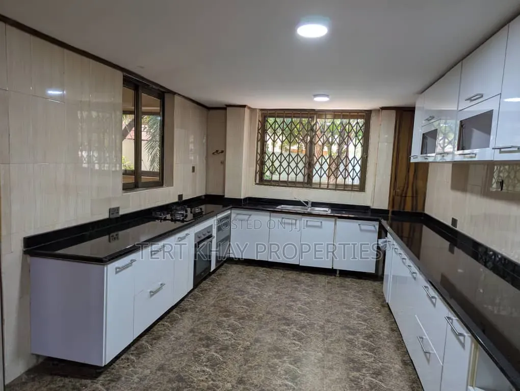 8bdrm Mansion in Cantonment, US Embassy Area for rent