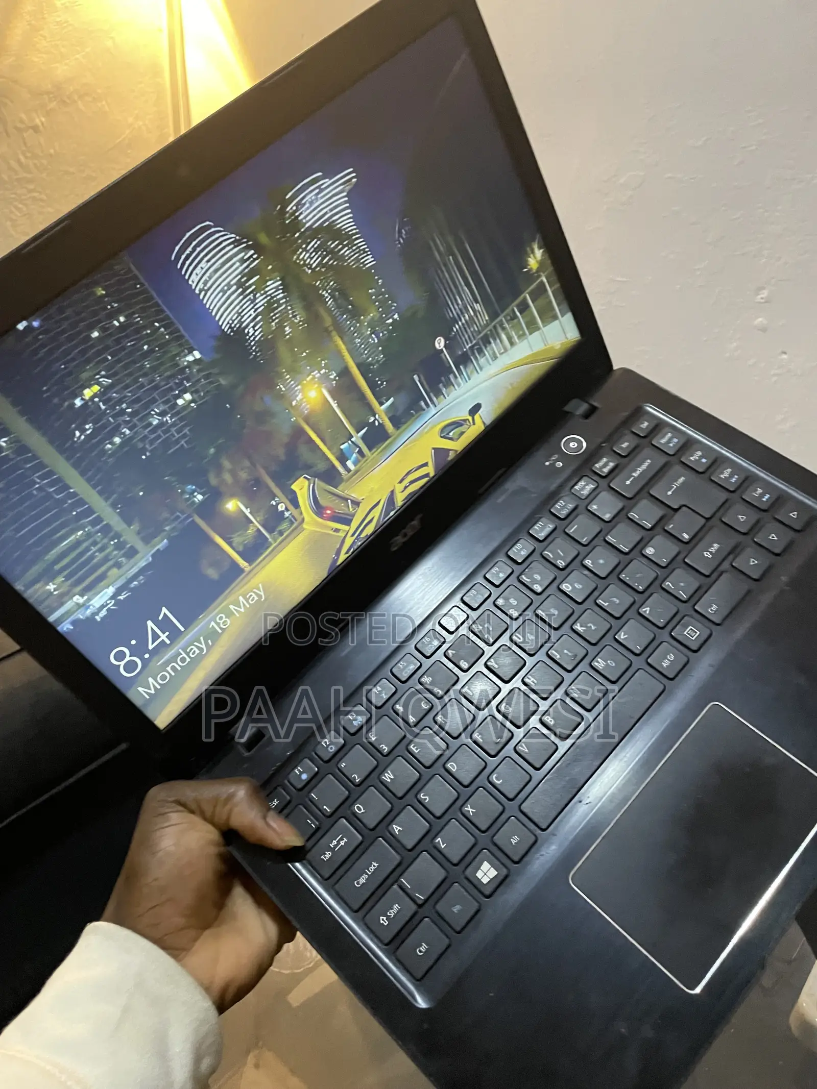 Laptop Acer 16GB Intel SSHD+SSD 256GB