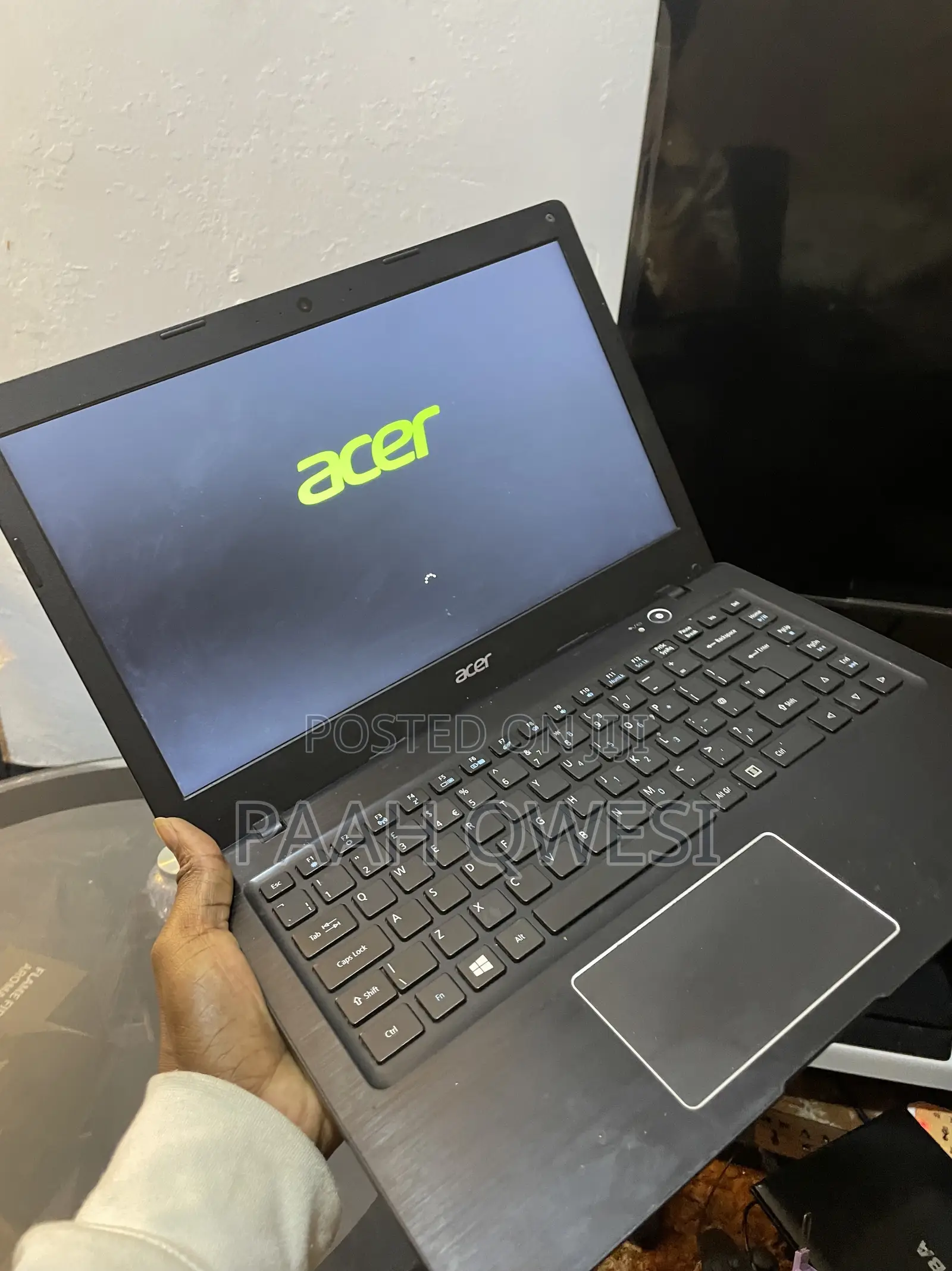 Laptop Acer 16GB Intel SSHD+SSD 256GB