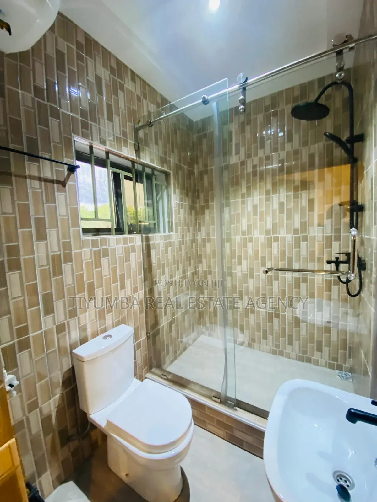 2bdrm Apartment in Tiyumba Real Estate, Dzorwulu for rent