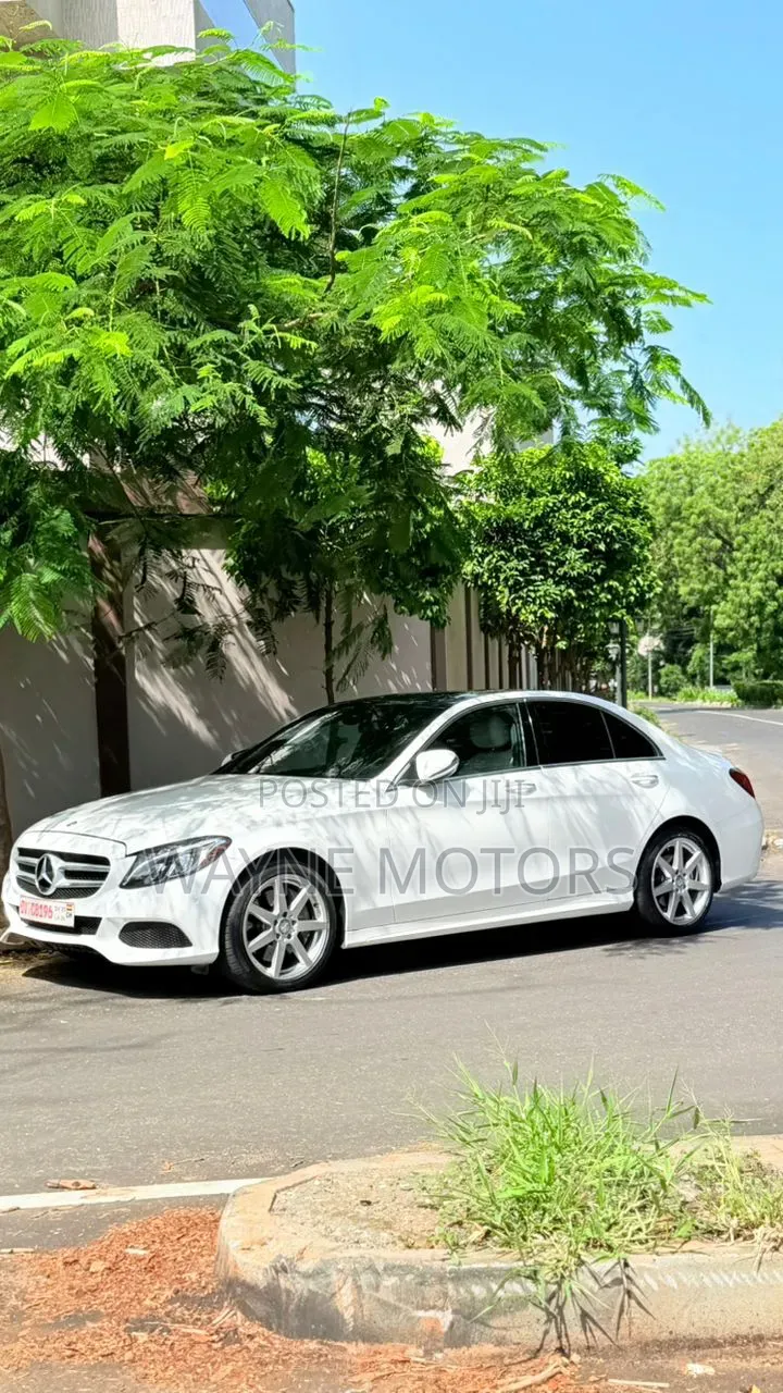 Mercedes-Benz C300 Sport 4Matic Sedan AWD (2.0L 4cyll 7A) 2016 White