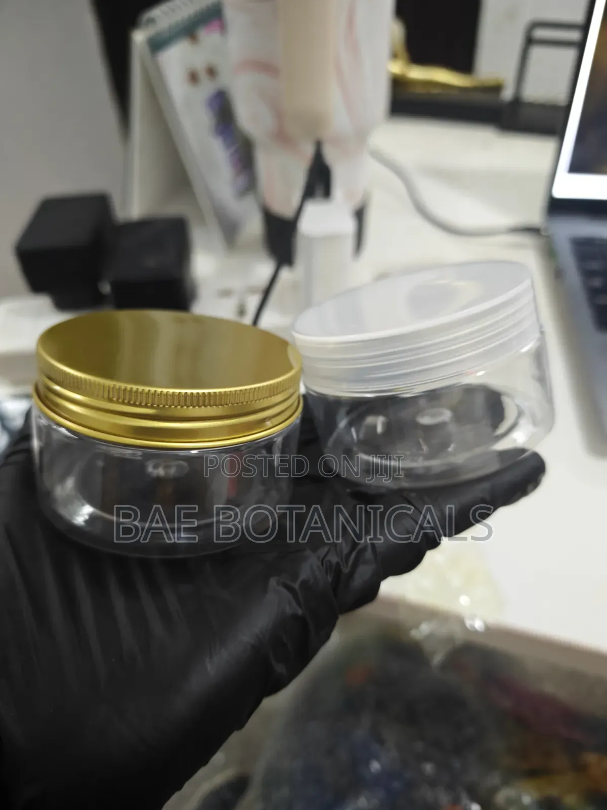 100ml Clear Jar (Gold And Clear Lid) Moq 25 Pieces