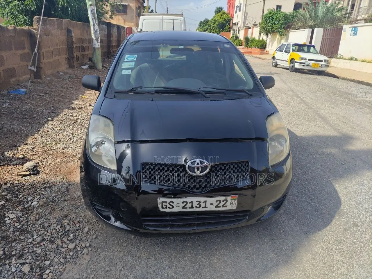 Toyota Vitz 1.0 FWD 5dr 2013 Black