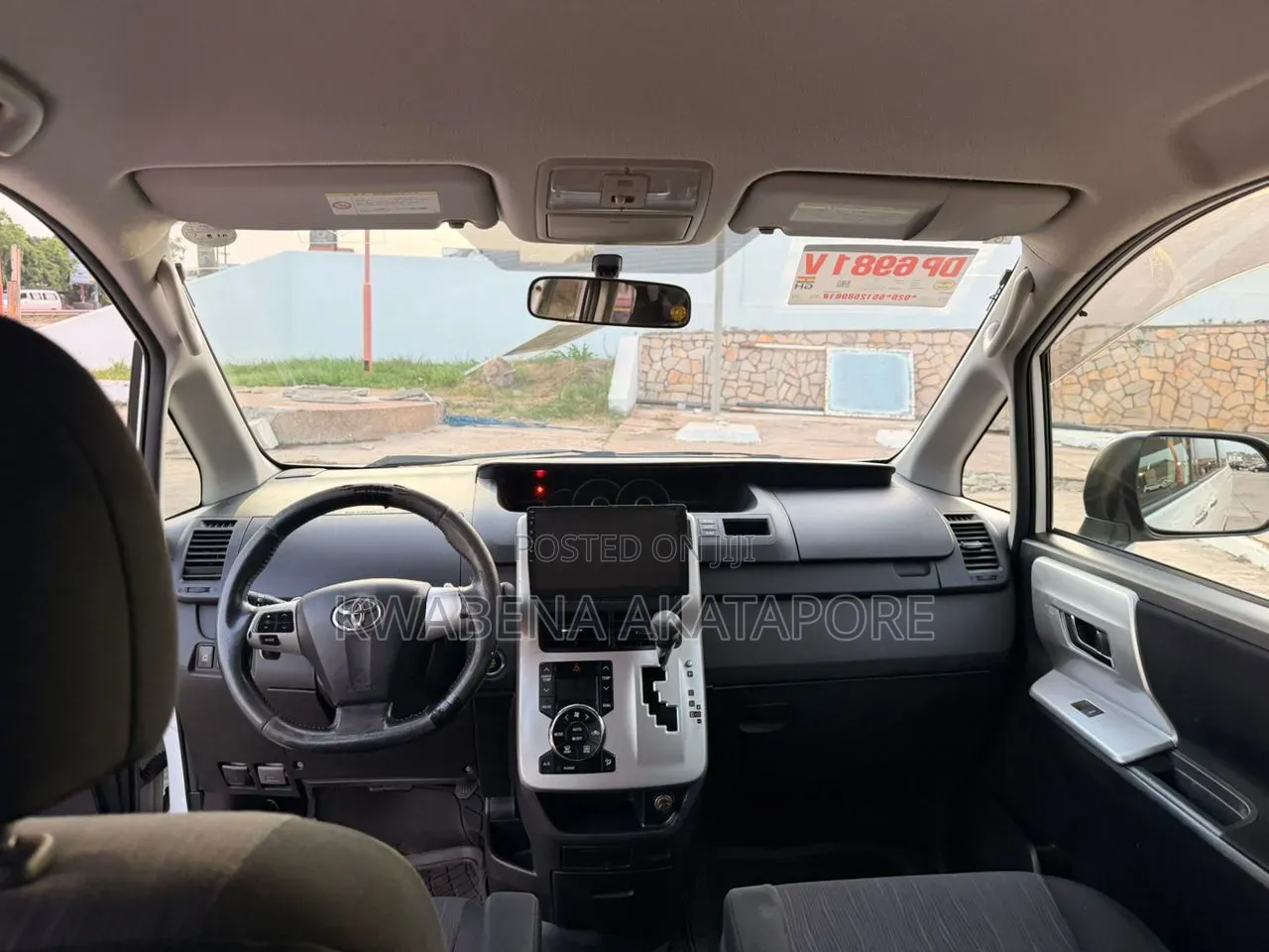 Toyota Voxy 2013 White