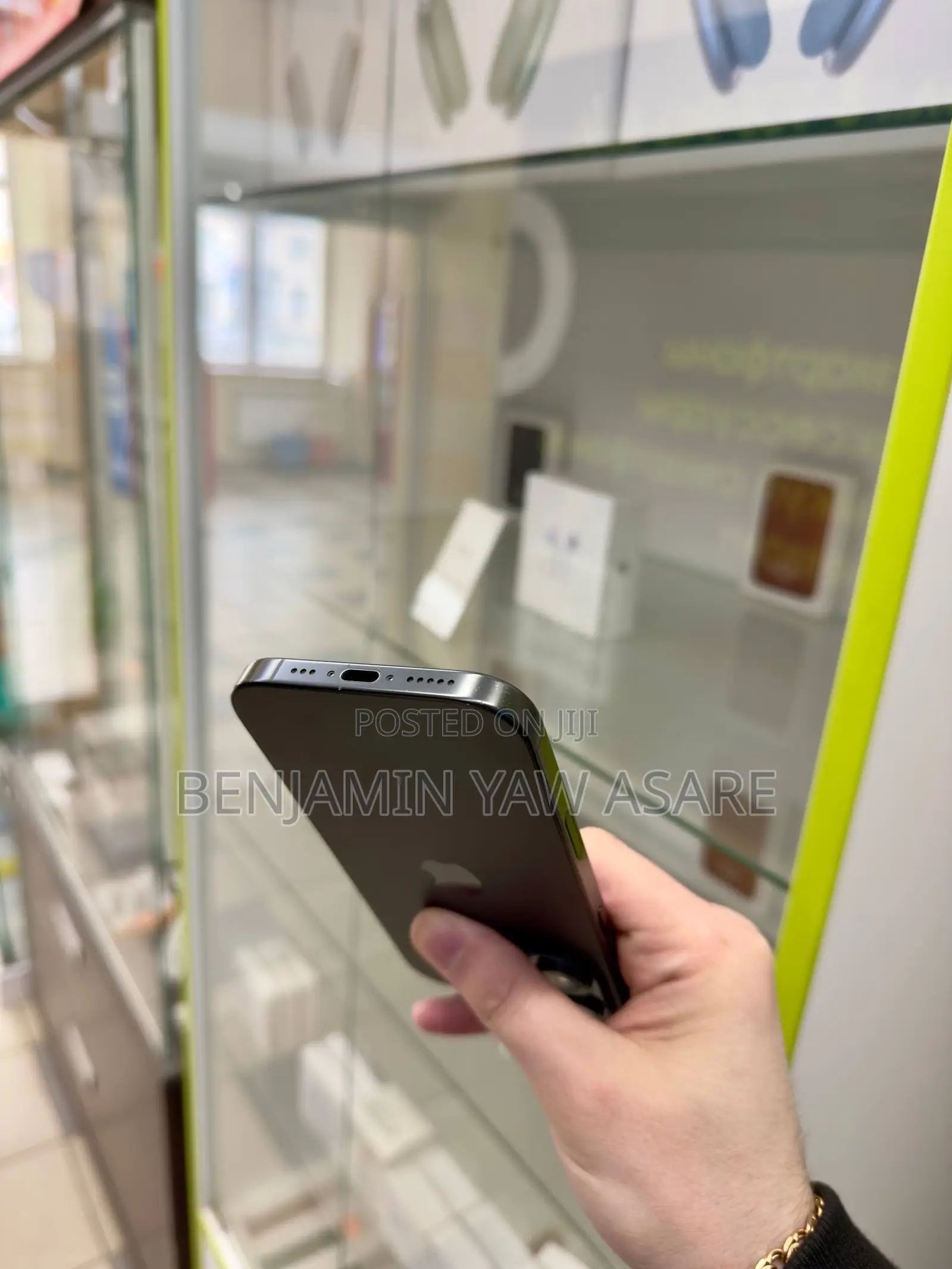 New Apple iPhone 16 Pro 256 GB