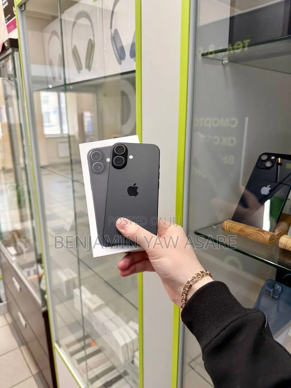 New Apple iPhone 16 256 GB Black