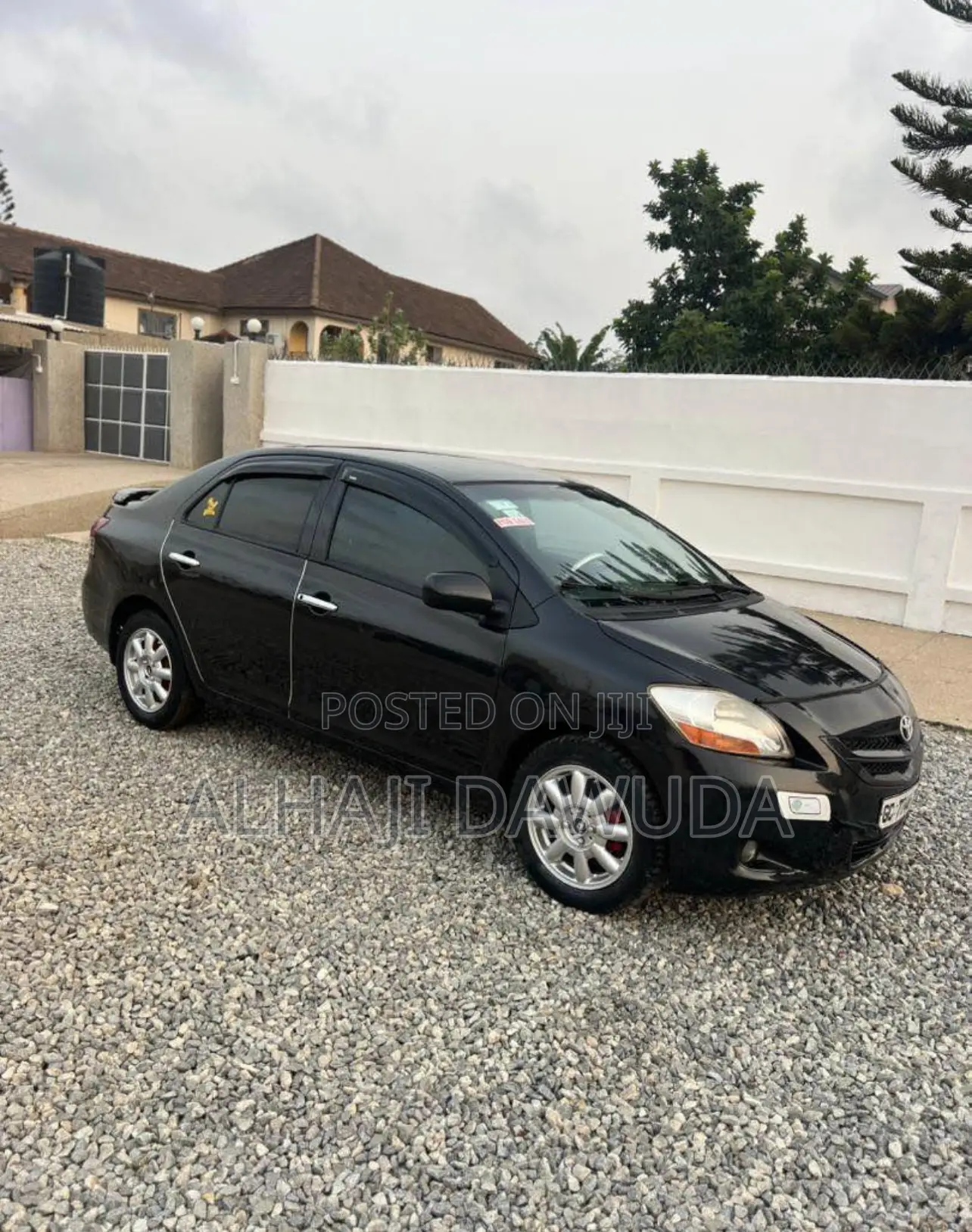 Toyota Yaris L Hatchback 3dr 2013 Black
