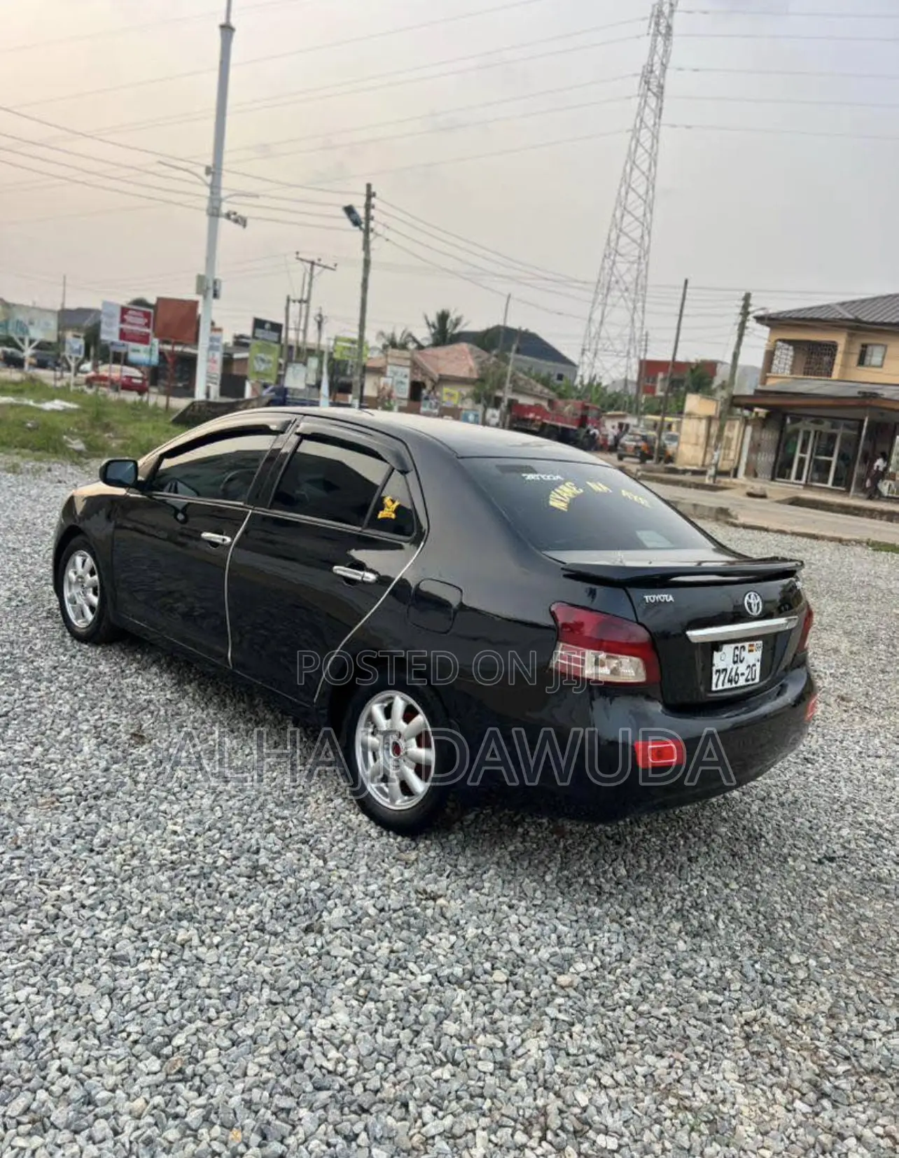 Toyota Yaris L Hatchback 3dr 2013 Black