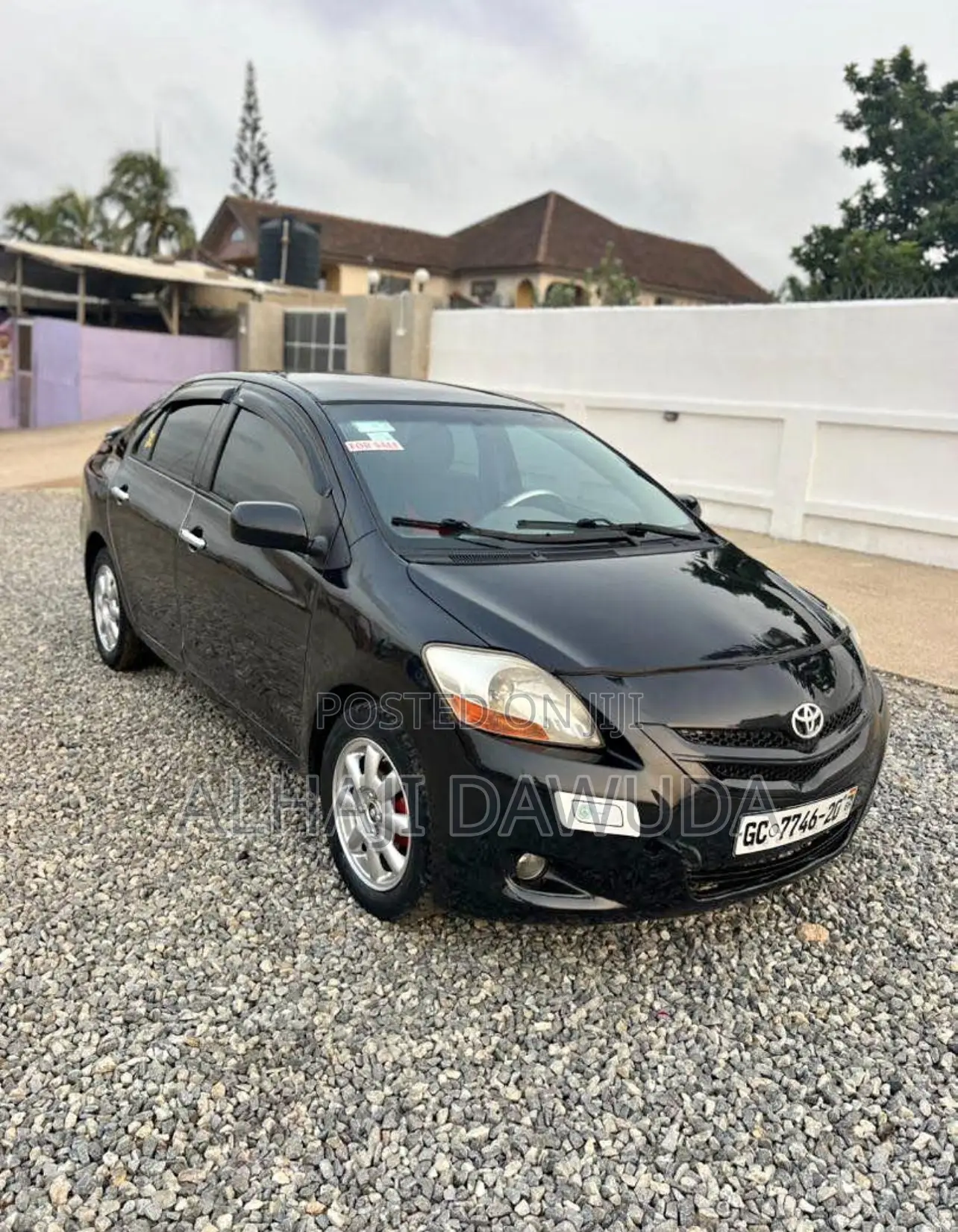 Toyota Yaris L Hatchback 3dr 2013 Black