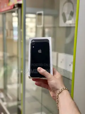 Apple iPhone XR 64 GB Red