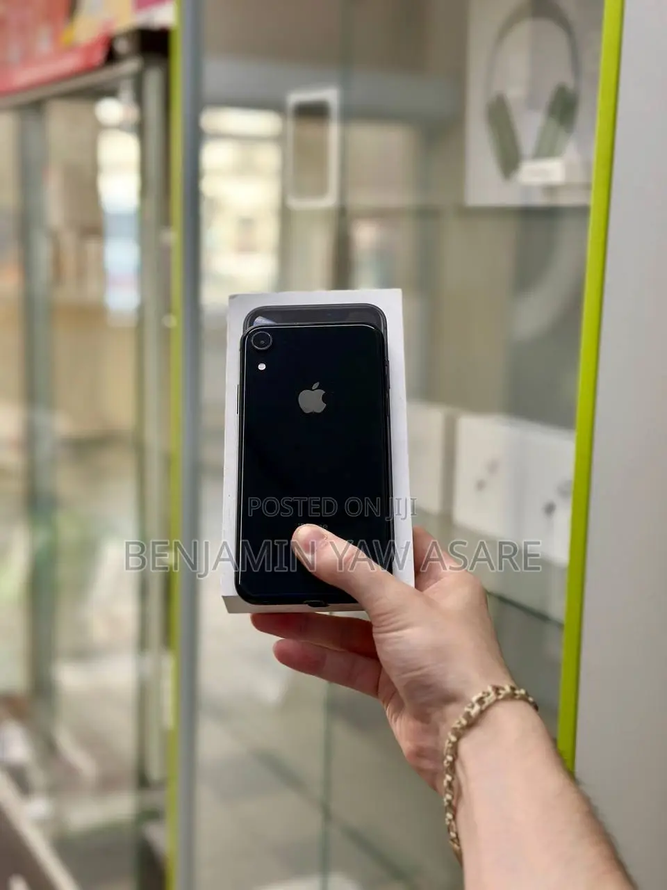 Apple iPhone XR 64 GB Red