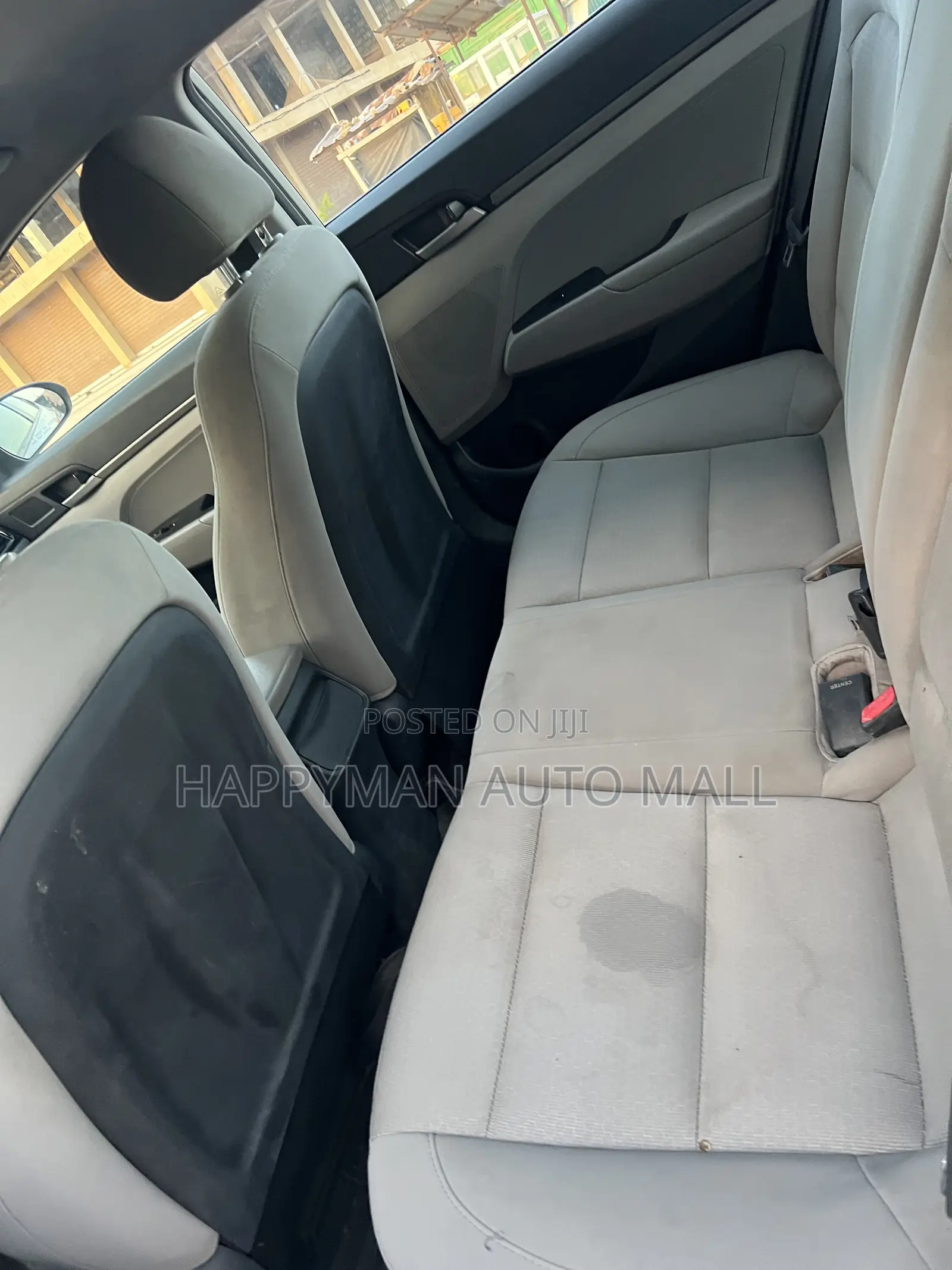 Hyundai Elantra SE Sedan FWD (2.0L 4cyl 6M) 2017 Gray