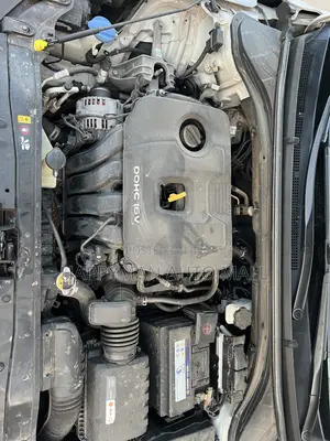 Hyundai Elantra SE Sedan FWD (2.0L 4cyl 6M) 2017 Gray