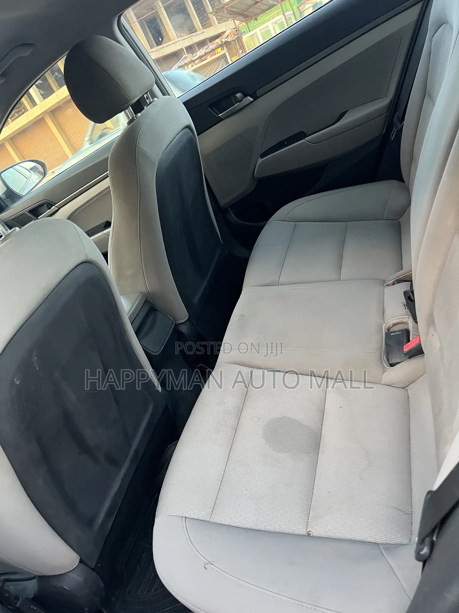 Hyundai Elantra SE Sedan FWD (2.0L 4cyl 6M) 2017 Gray