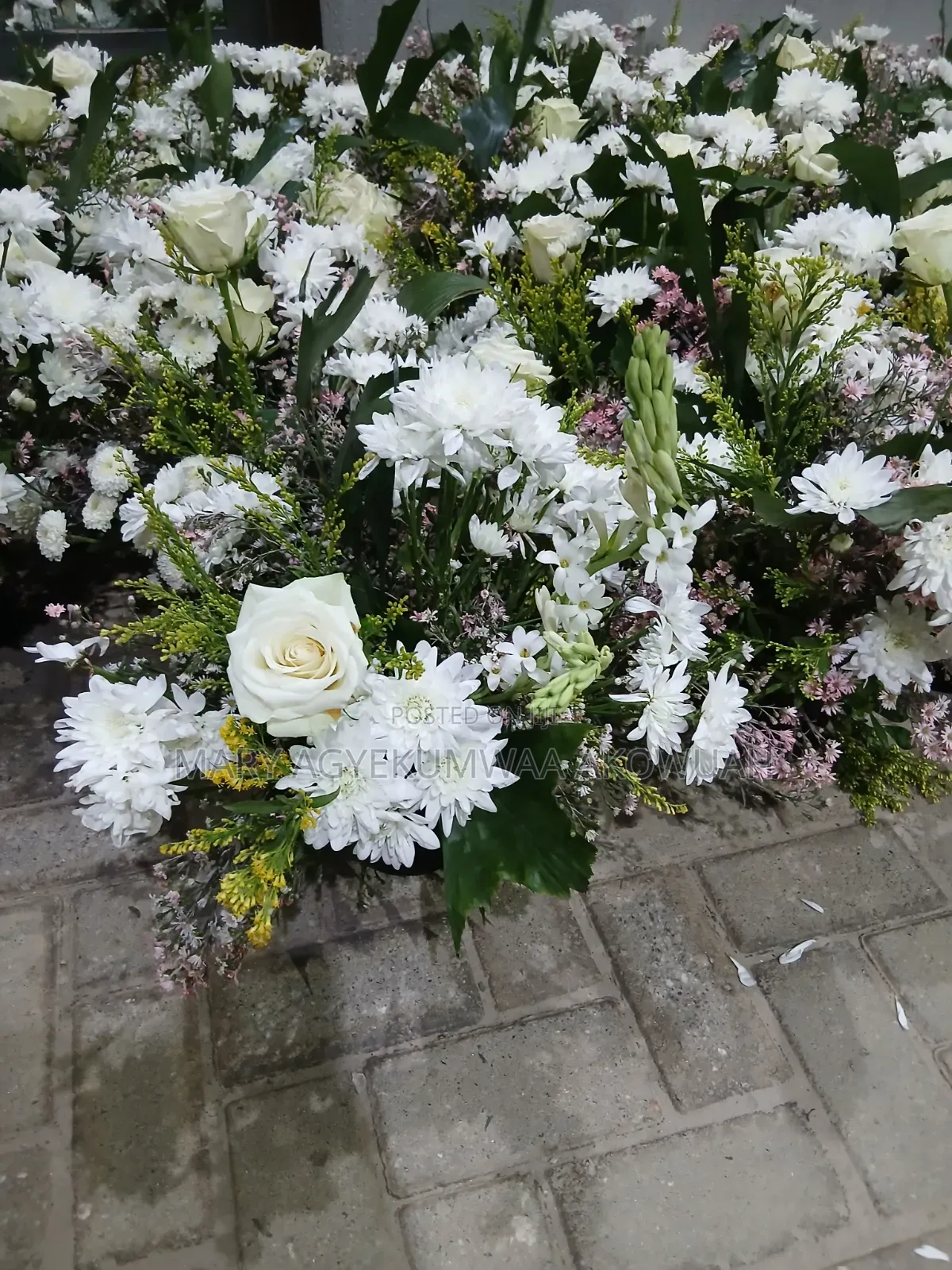 Floral Centrepieces And Balloon Centrepieces For Events