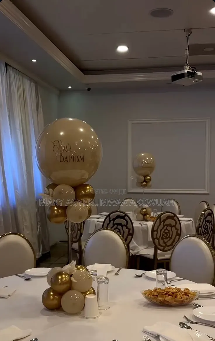 Floral Centrepieces And Balloon Centrepieces For Events