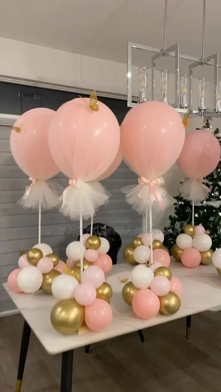 Floral Centrepieces And Balloon Centrepieces For Events